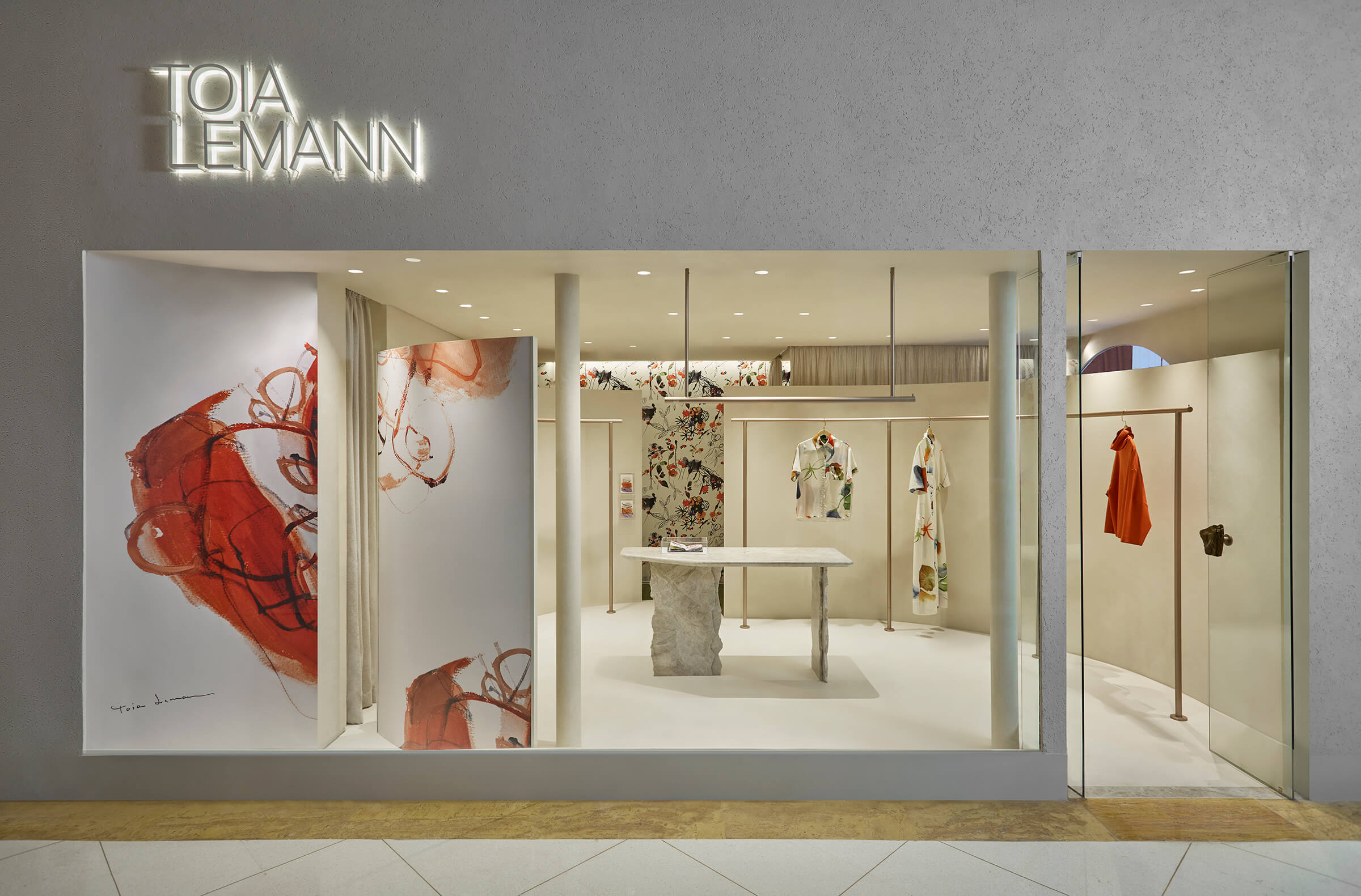 Featured image for “Explorando a Arquitetura da Loja TOIA LEMANN®: A Elegância dos Revestimentos Protécnica®”