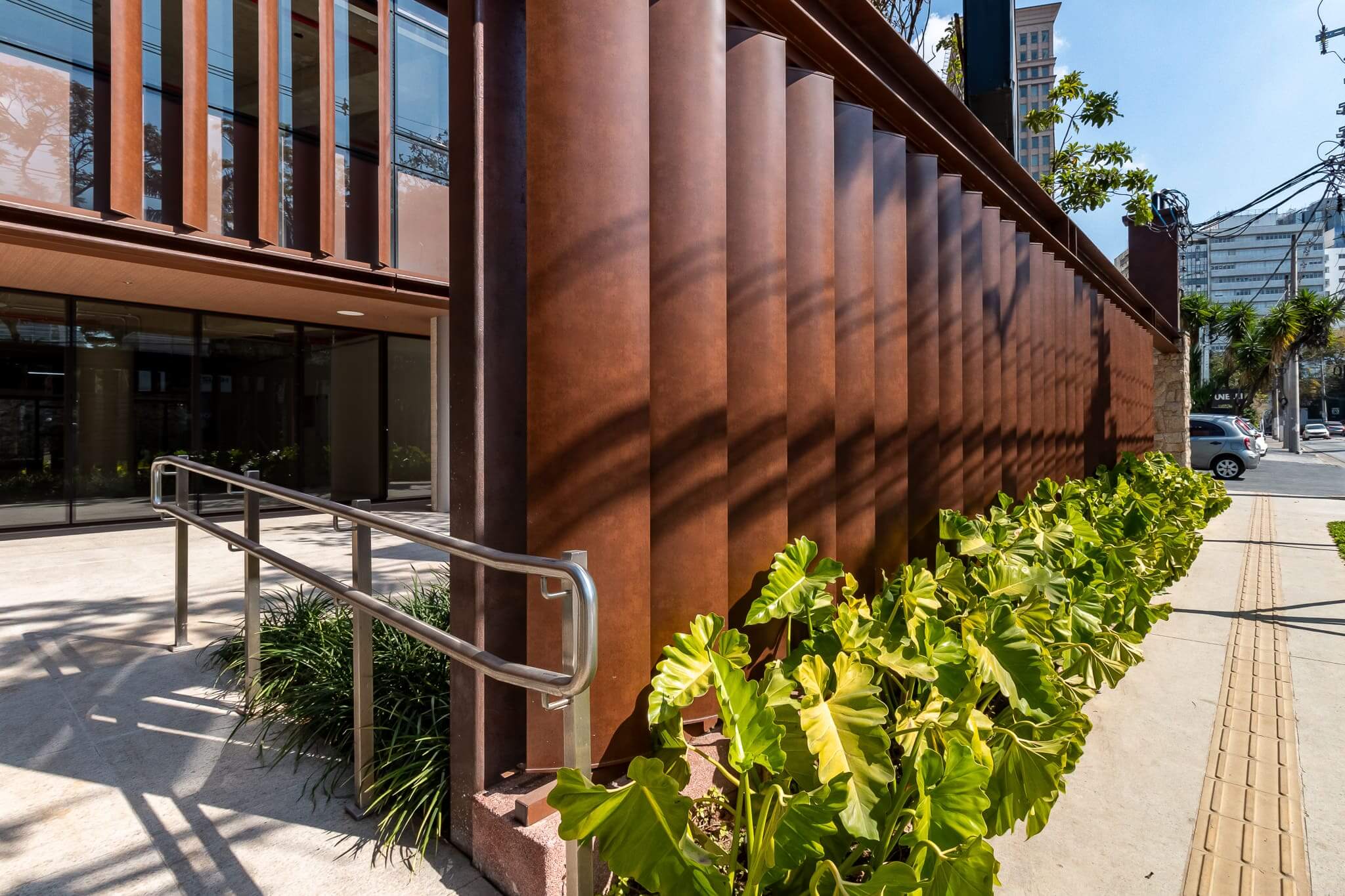 Featured image for “Top 3 Obras do Ano: Quando a Arquitetura Encontra a Essência dos Revestimentos Monolíticos”