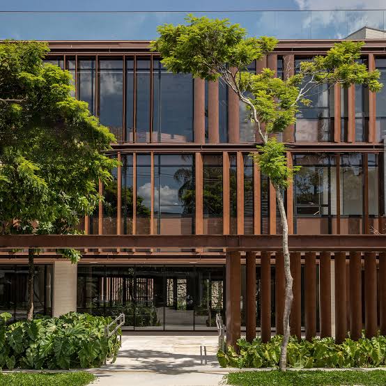 Featured image for “Miss Corten®: a beleza do tempo transformada em matéria”